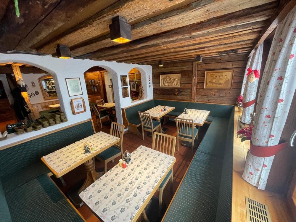 Restaurant-Pension Dorfwirt Бад-Кляйнкірхгайм Екстер'єр фото
